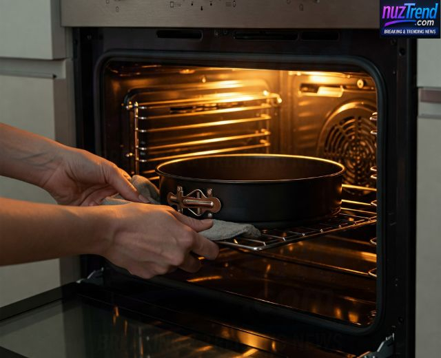 Bake the cake in the oven