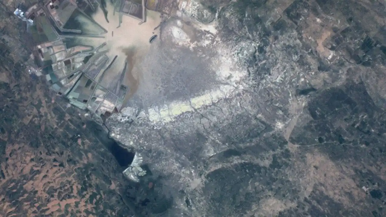 China Allows Limited Rare Earth Exports Amid Ongoing Global Shortages in 2025
