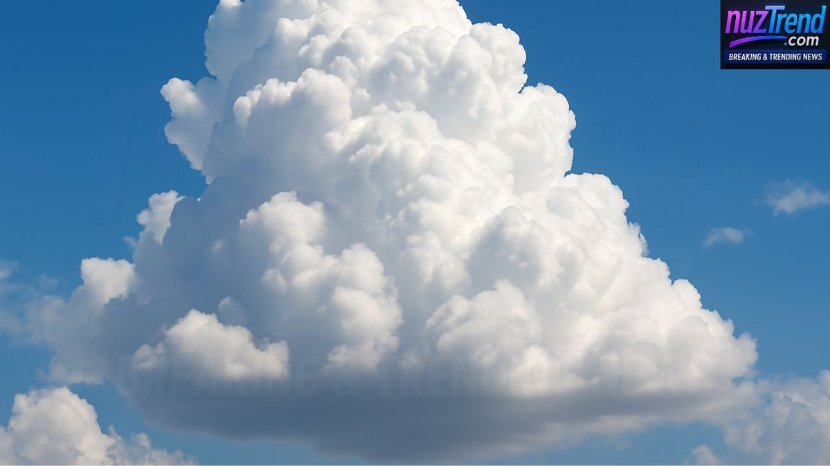 Cumulus cloud floating despite heavy weight
