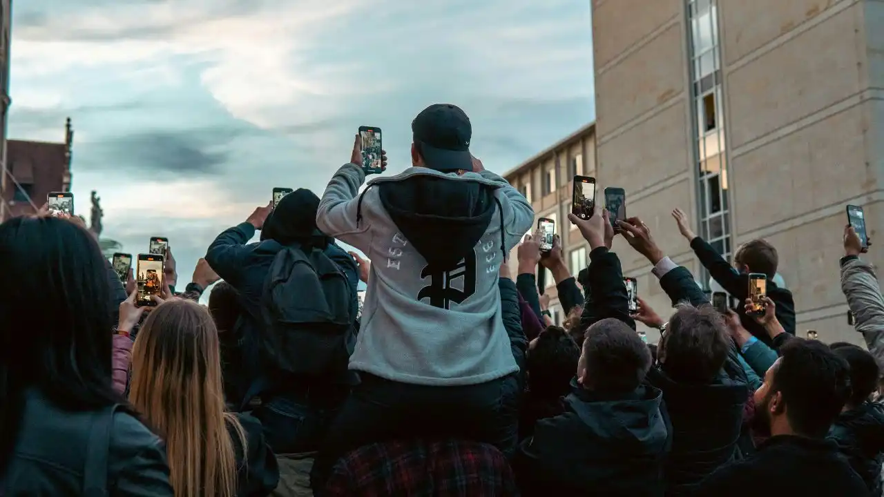 Loyalty, Patriotism, and Influence: Who Deserves Our Admiration in the Digital Age?