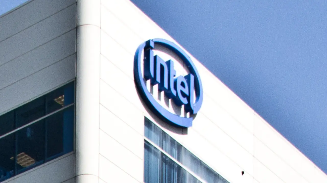 Intel Layoffs 2025: Over 5,000 Jobs Cut in U.S. Amid CEO Lip-Bu Tan’s Restructuring Plan