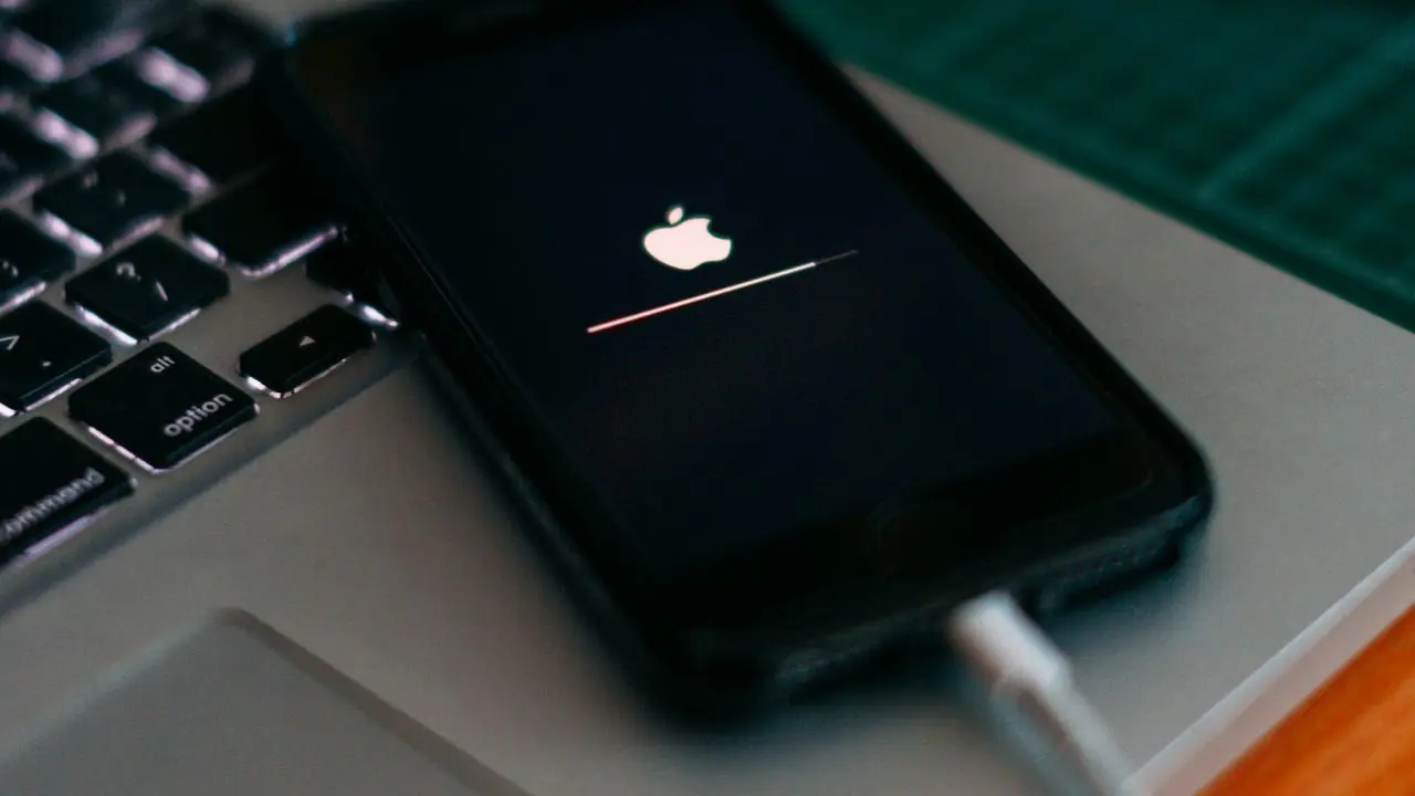 iOS 18.5 Emergency Security Update: Apple Warns iPhone Users of Image-Based Hacking Threat