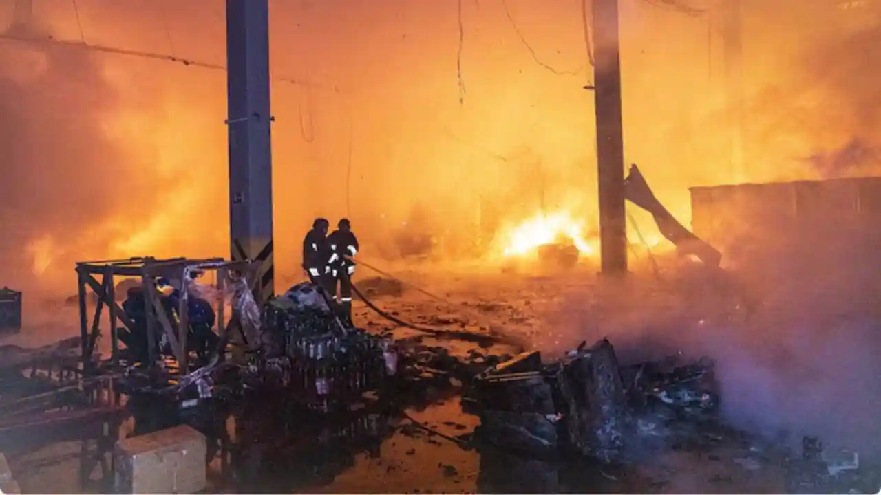 Russian Airstrikes Kill 7 in Ukraine, Undermining Fresh Peace Negotiations