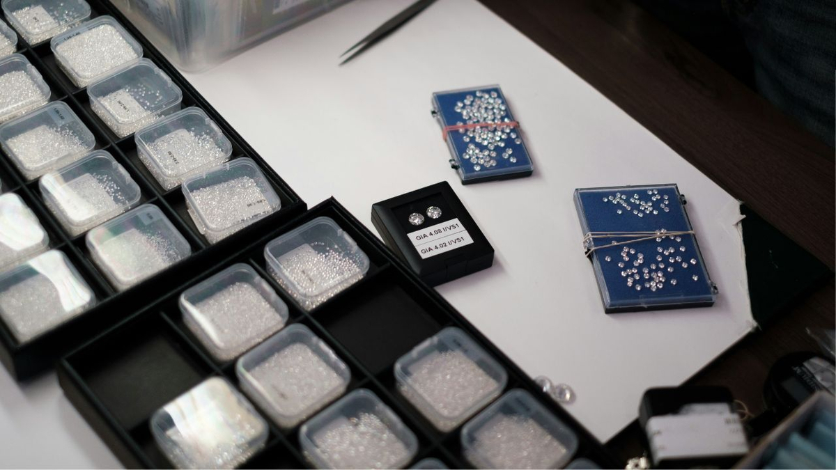 India's Diamond Industry Faces 17% Export Drop Amid U.S. Tariffs and Lab-Grown Competition