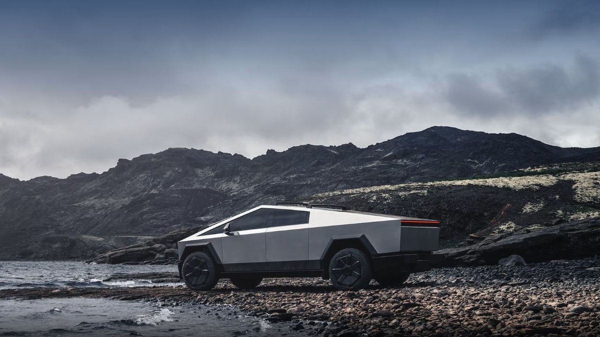 Tesla Cybertruck 2025